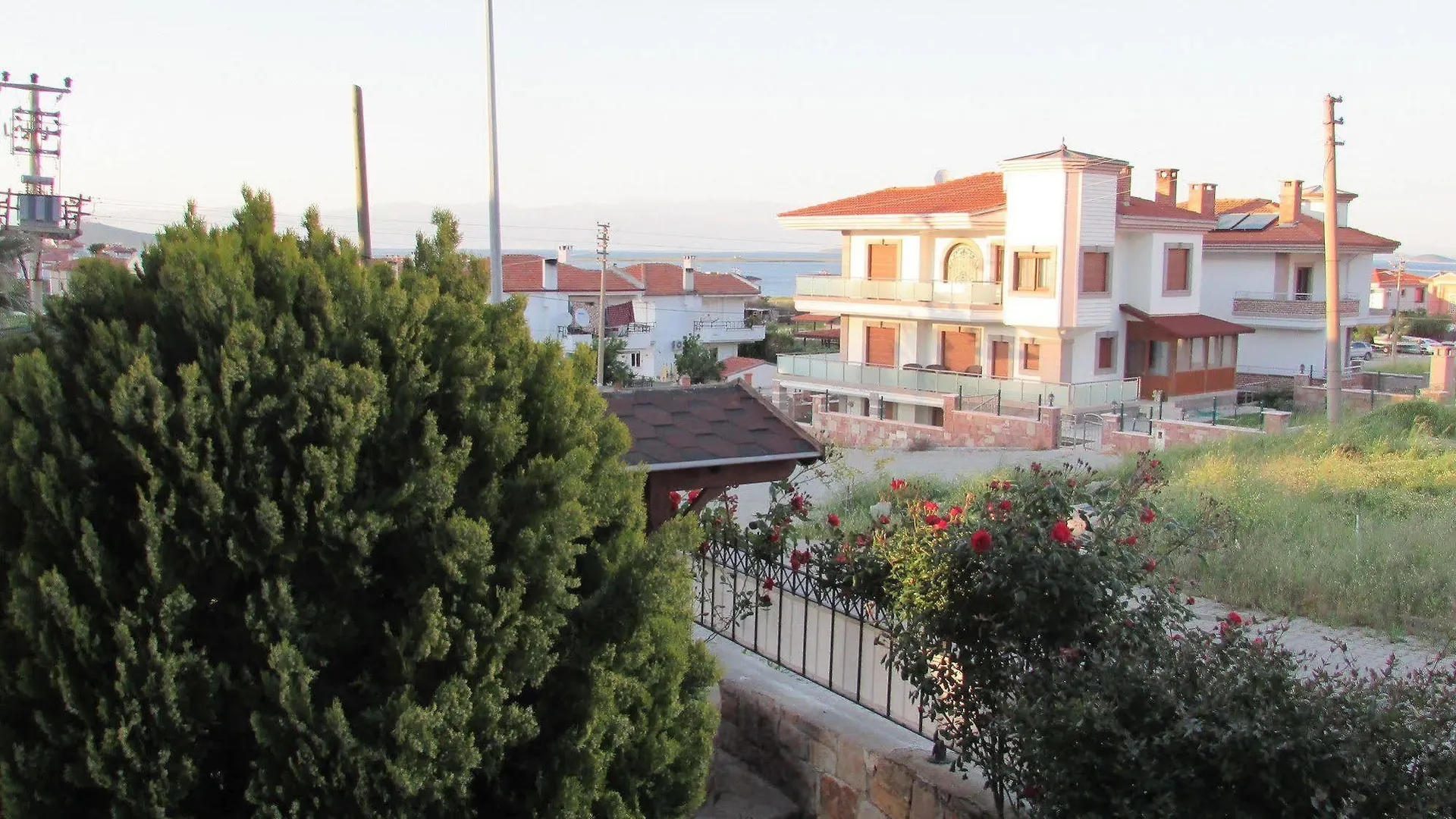 Suinn Cunda Ayvalı Konukevi