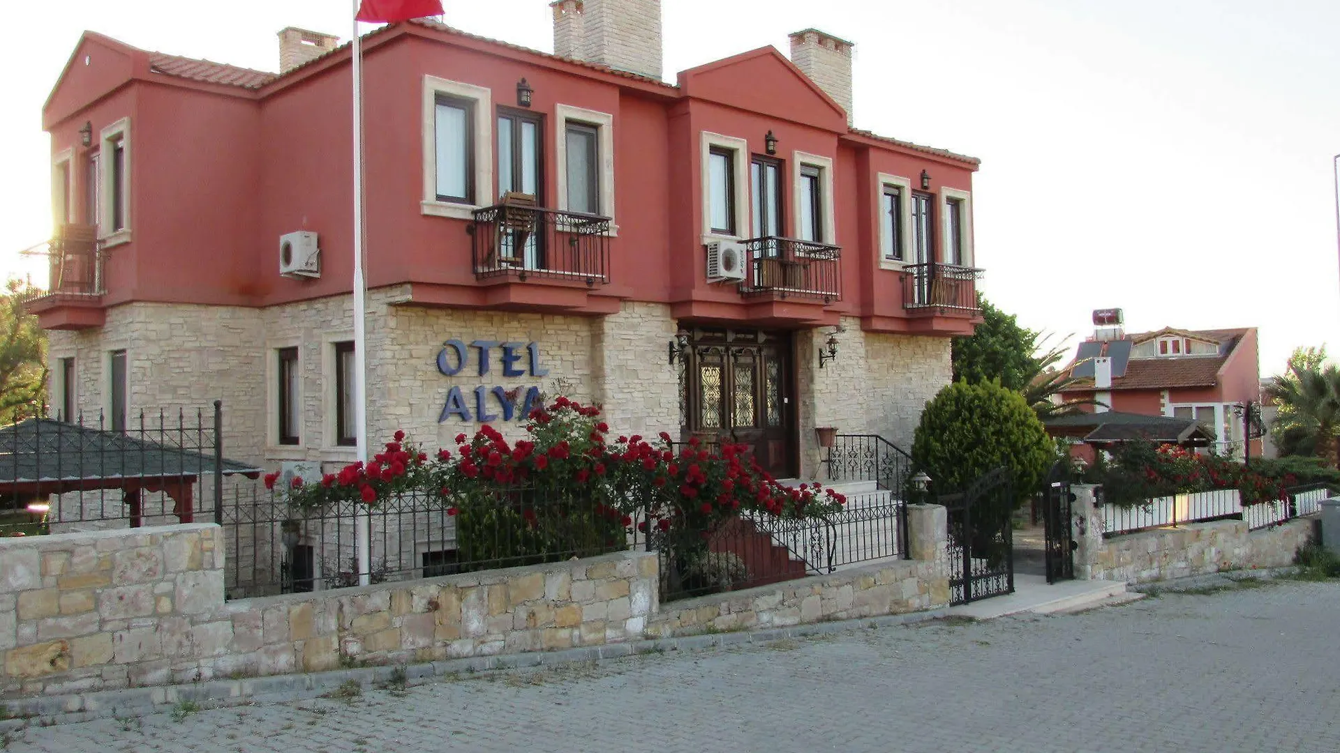 Suinn Cunda Ayvalı