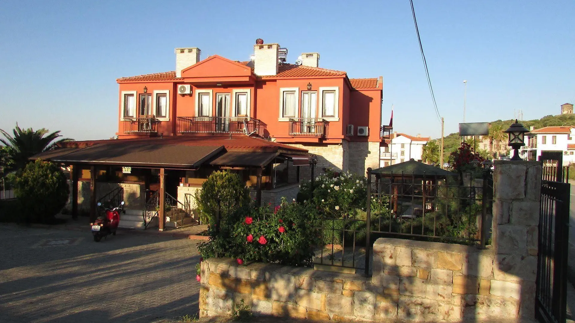 ** Konukevi Suinn Cunda Ayvalı Türkiye